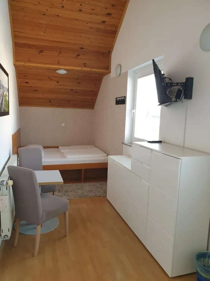 Dezman Apartments & Rooms Kranj 3*,  Slovenia