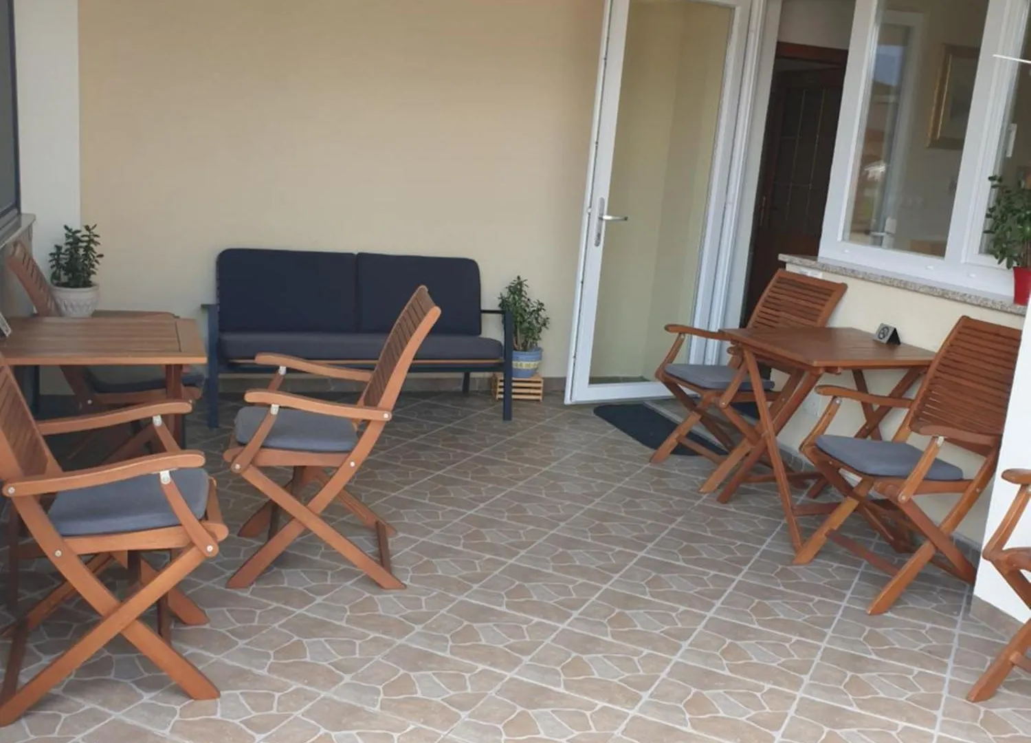 Dezman Apartments & Rooms Kranj 3*,